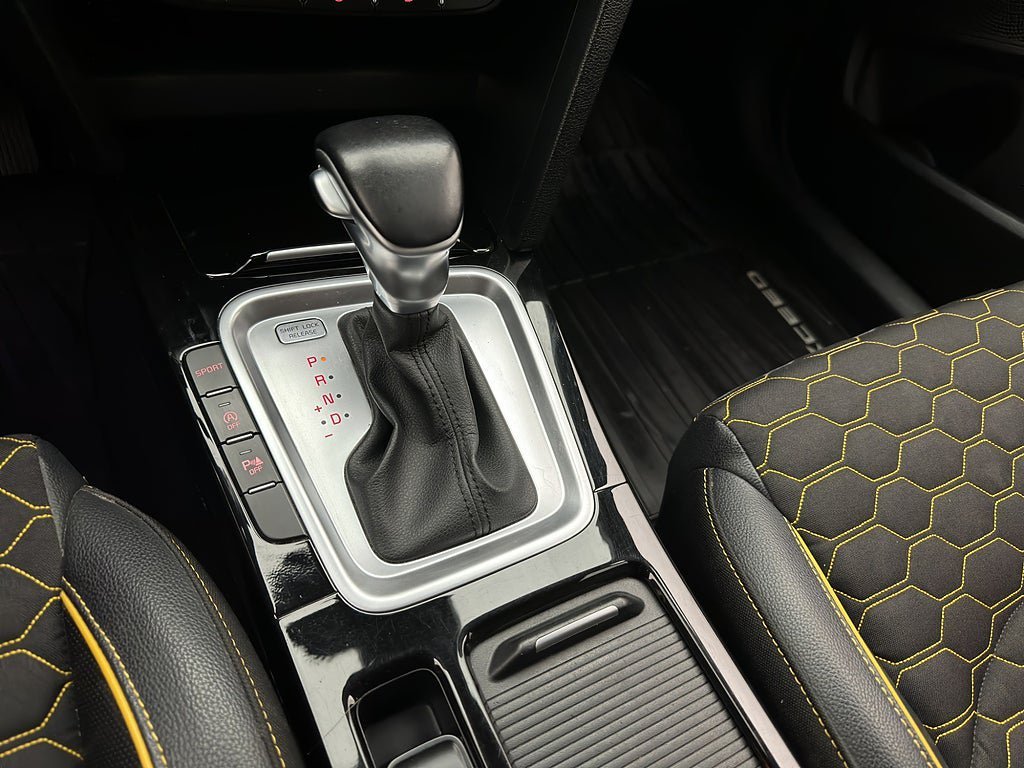 Vehicle Image 21