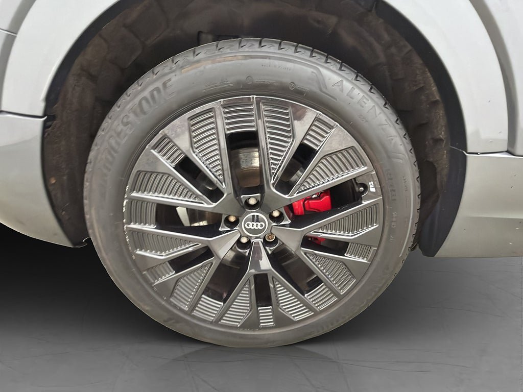 Vehicle Image 37