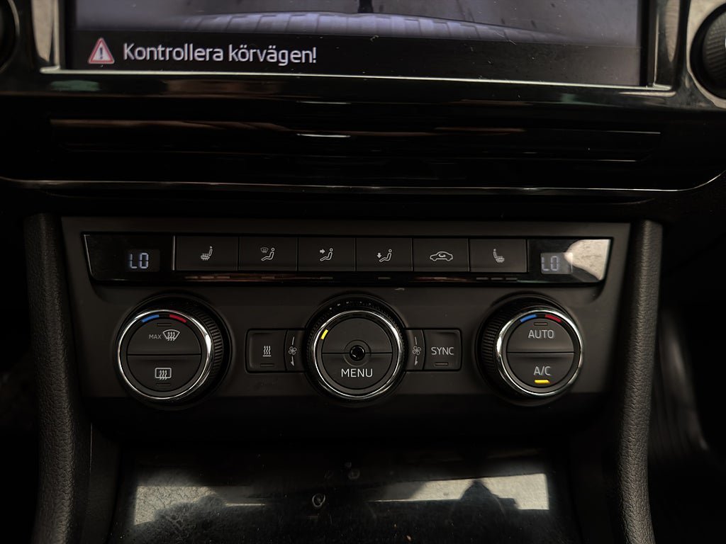 Vehicle Image 27