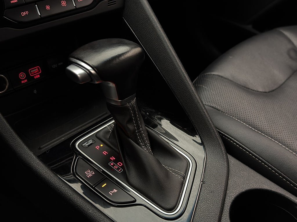 Vehicle Image 23