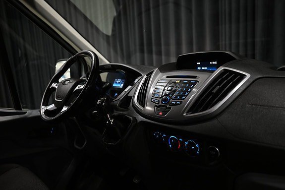Vehicle Image 24