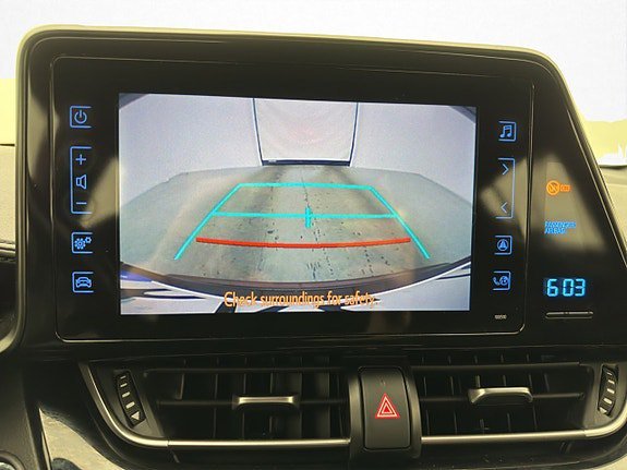 Vehicle Image 17
