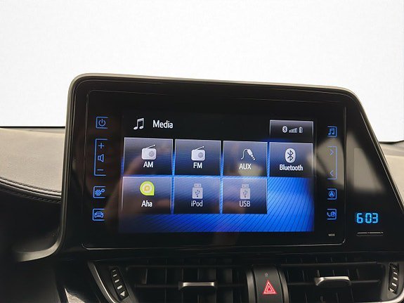 Vehicle Image 19