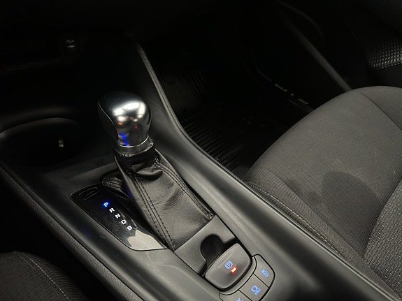 Vehicle Image 21