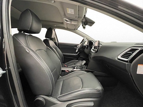 Vehicle Image 24
