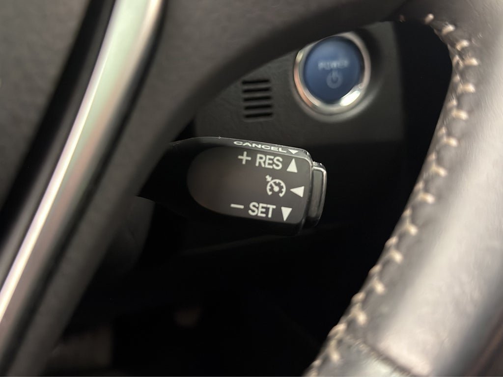 Vehicle Image 24