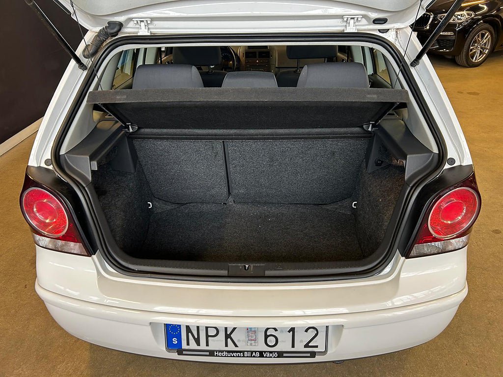 Vehicle Image 17