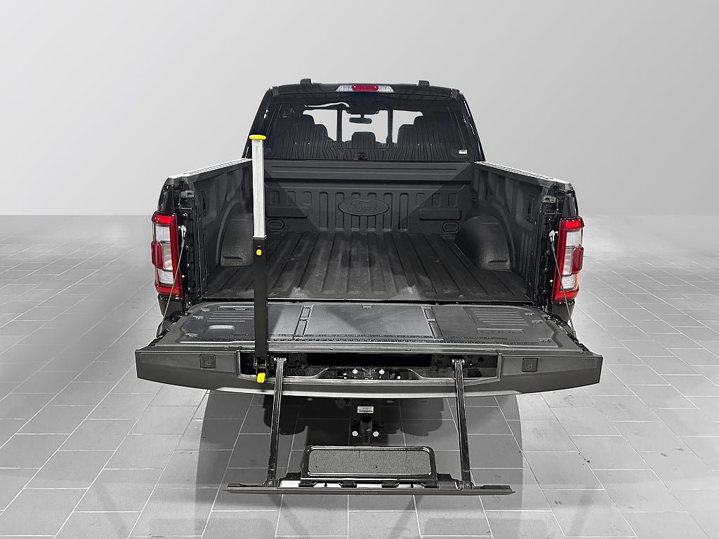Vehicle Image 21
