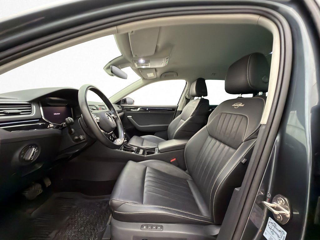 Vehicle Image 19
