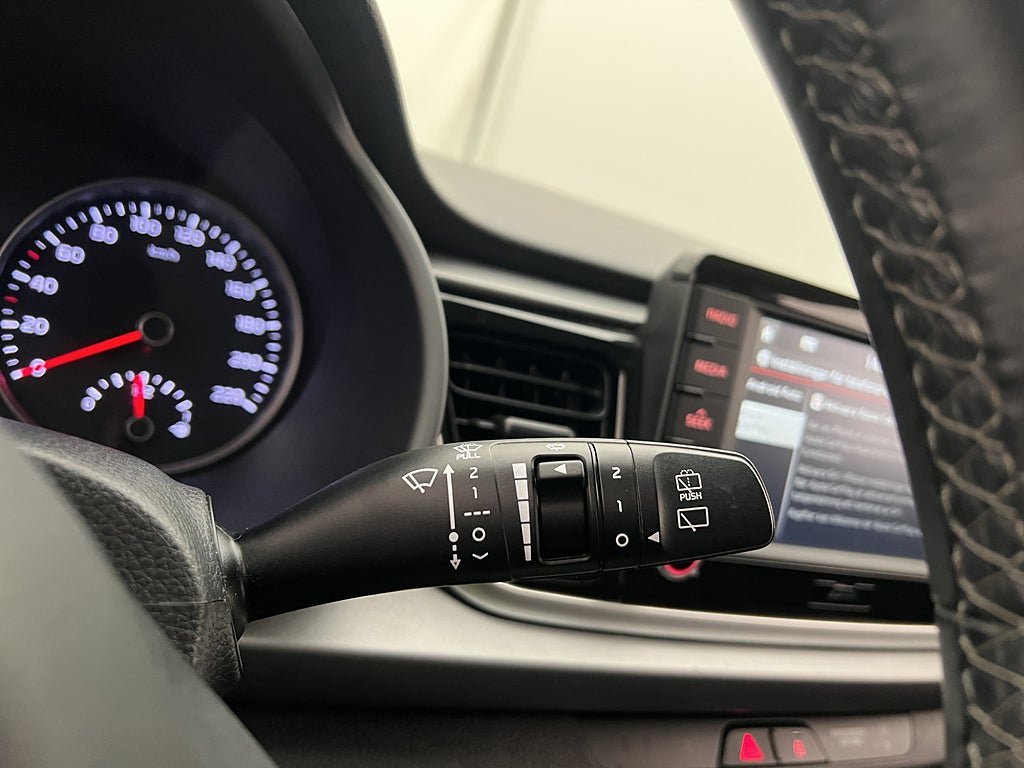 Vehicle Image 29