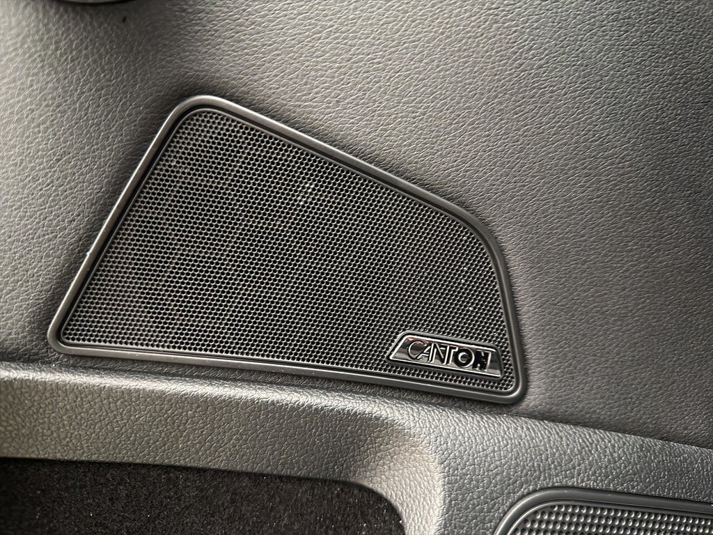 Vehicle Image 33