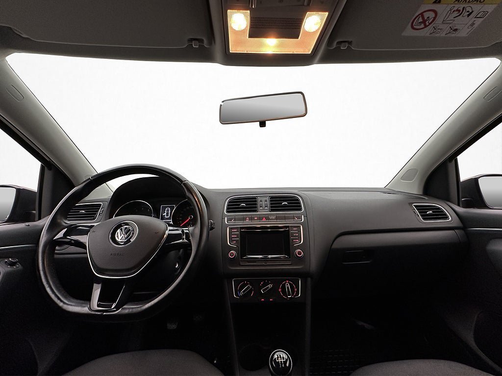 Vehicle Image 12