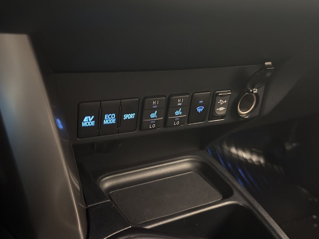 Vehicle Image 15