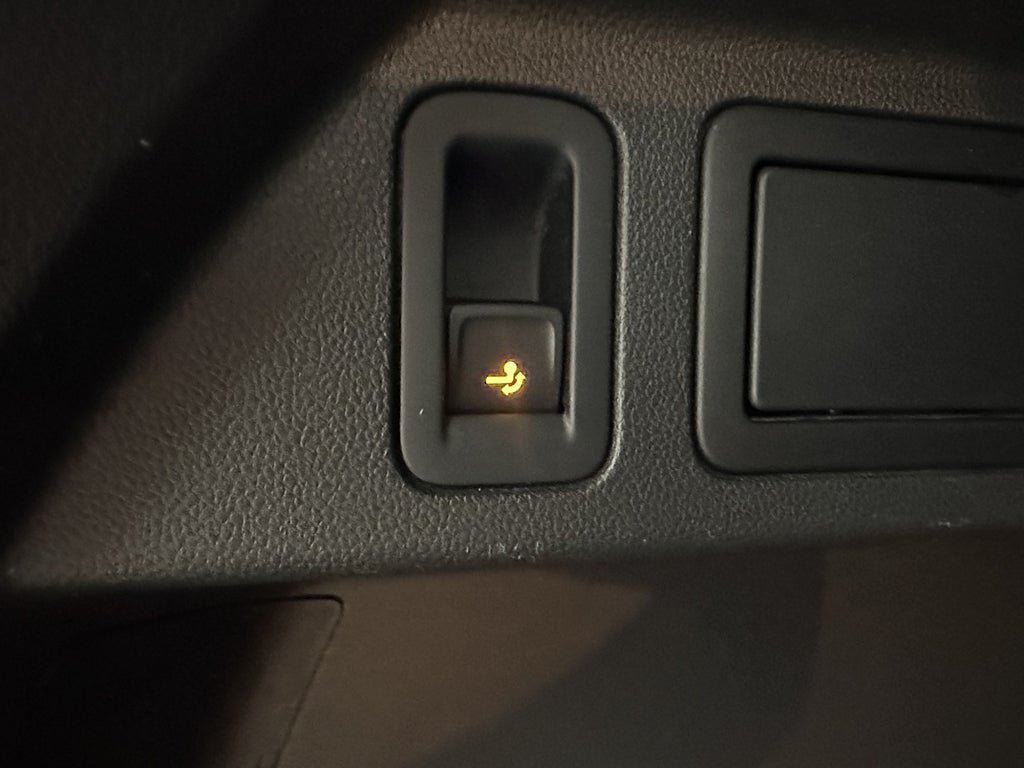 Vehicle Image 28