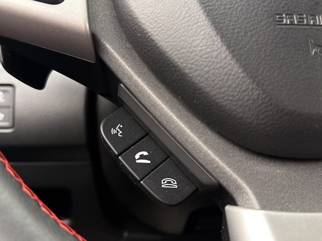 Vehicle Image 32
