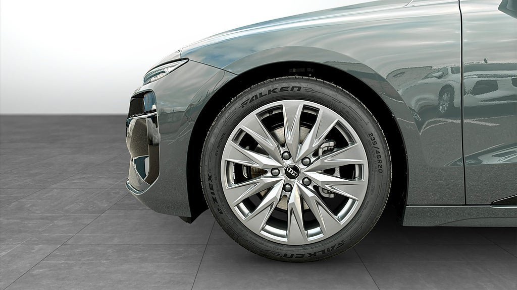 Vehicle Image 6