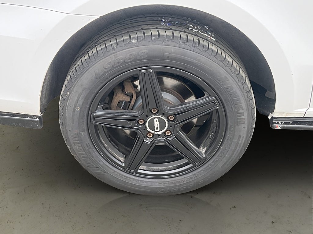 Vehicle Image 31