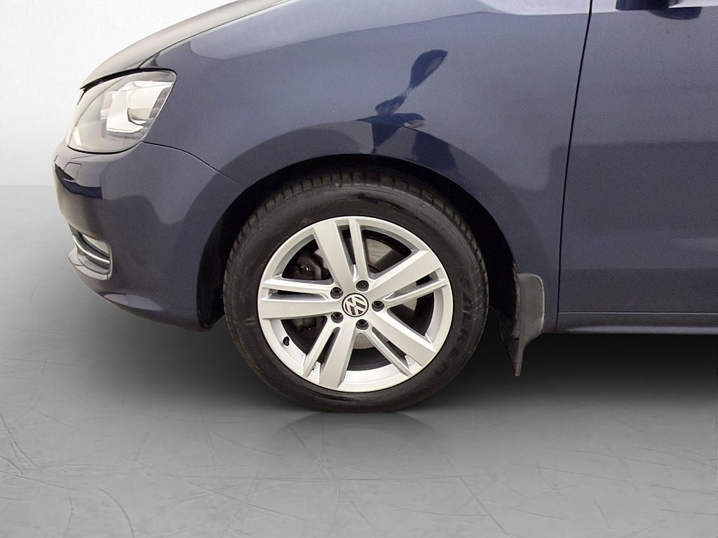 Vehicle Image 32