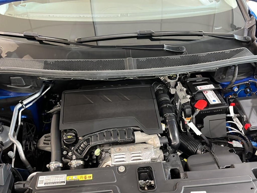 Vehicle Image 25