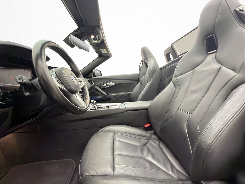 Vehicle Image 18