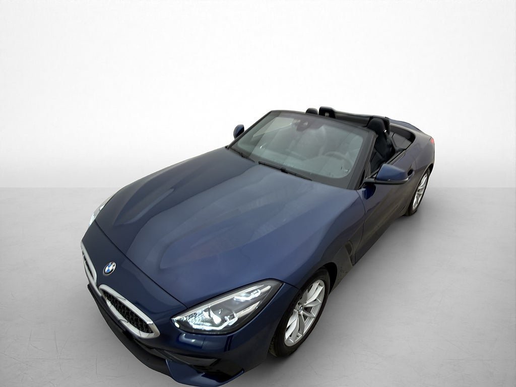 Vehicle Image 32