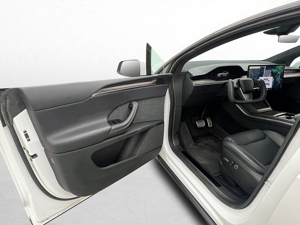 Vehicle Image 11