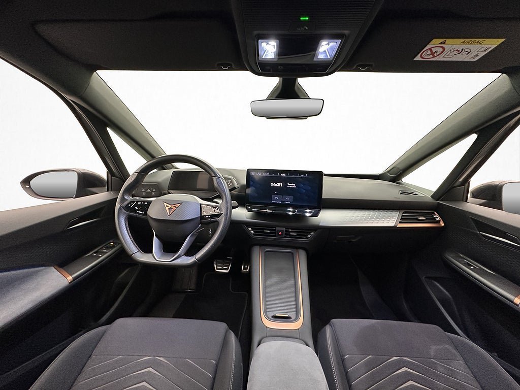 Vehicle Image 12
