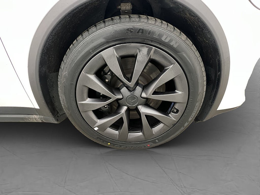 Vehicle Image 33