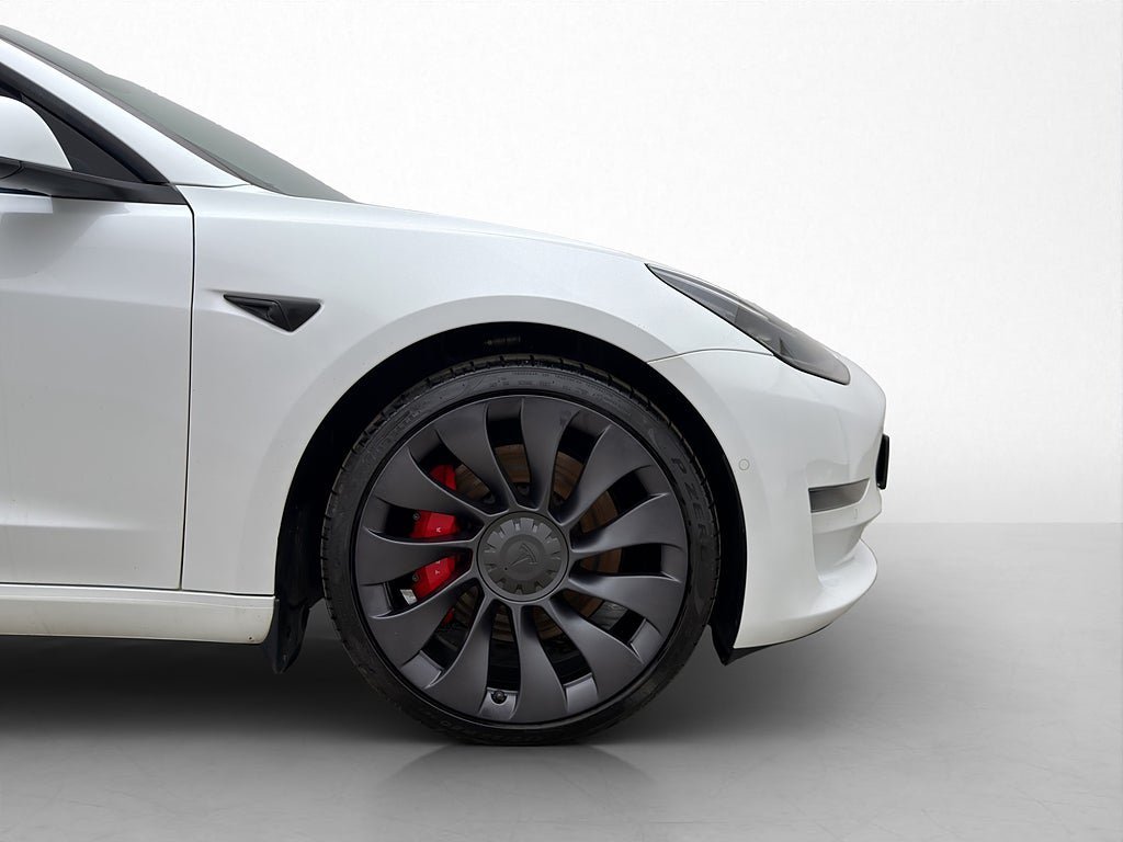 Vehicle Image 32
