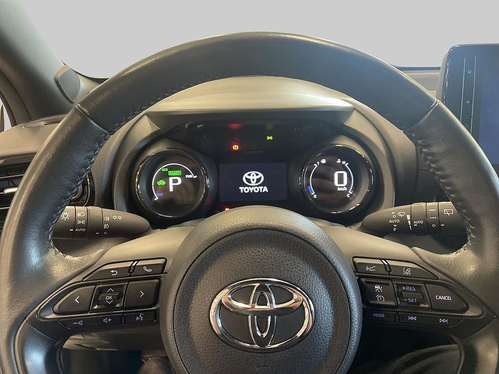 Vehicle Image 15