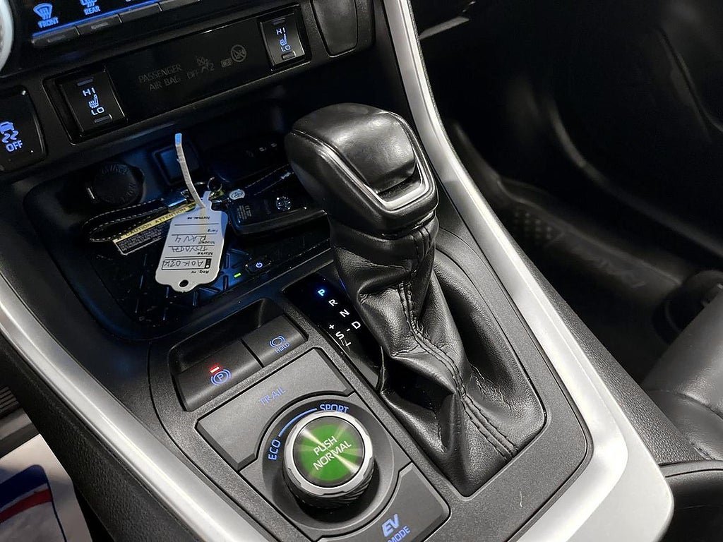 Vehicle Image 18