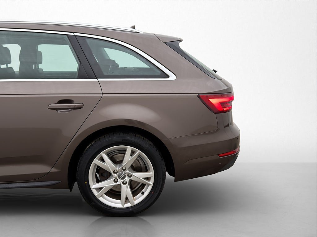 Vehicle Image 30