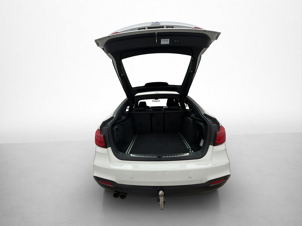 Vehicle Image 32