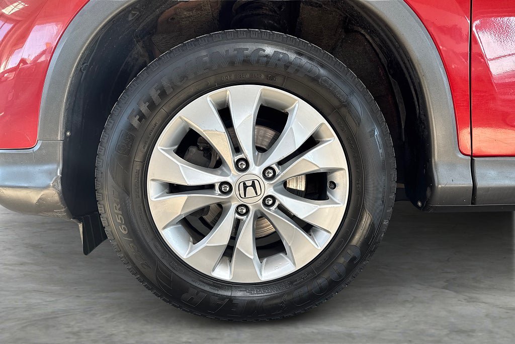 Vehicle Image 9