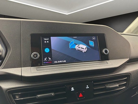 Vehicle Image 23