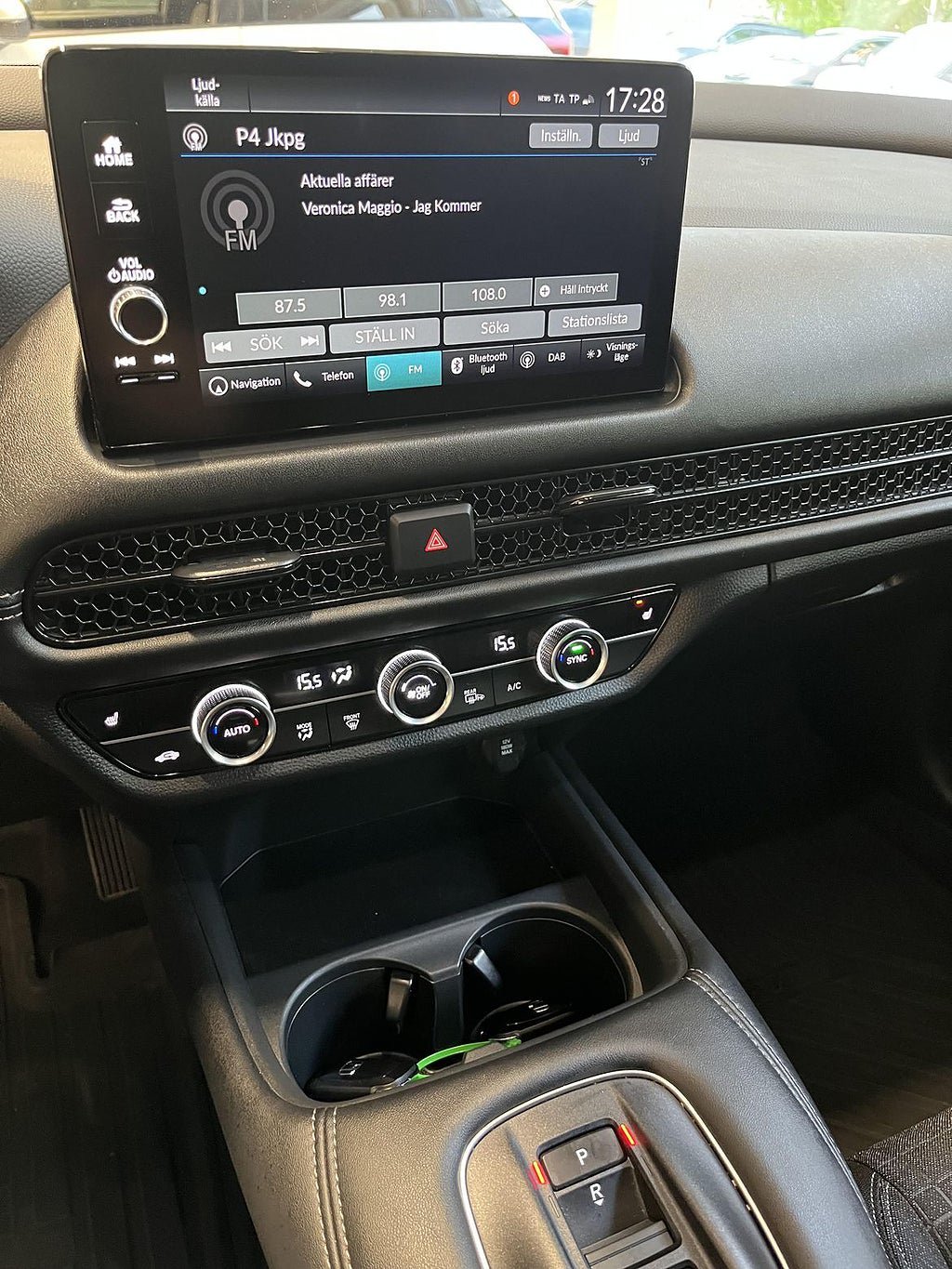 Vehicle Image 11