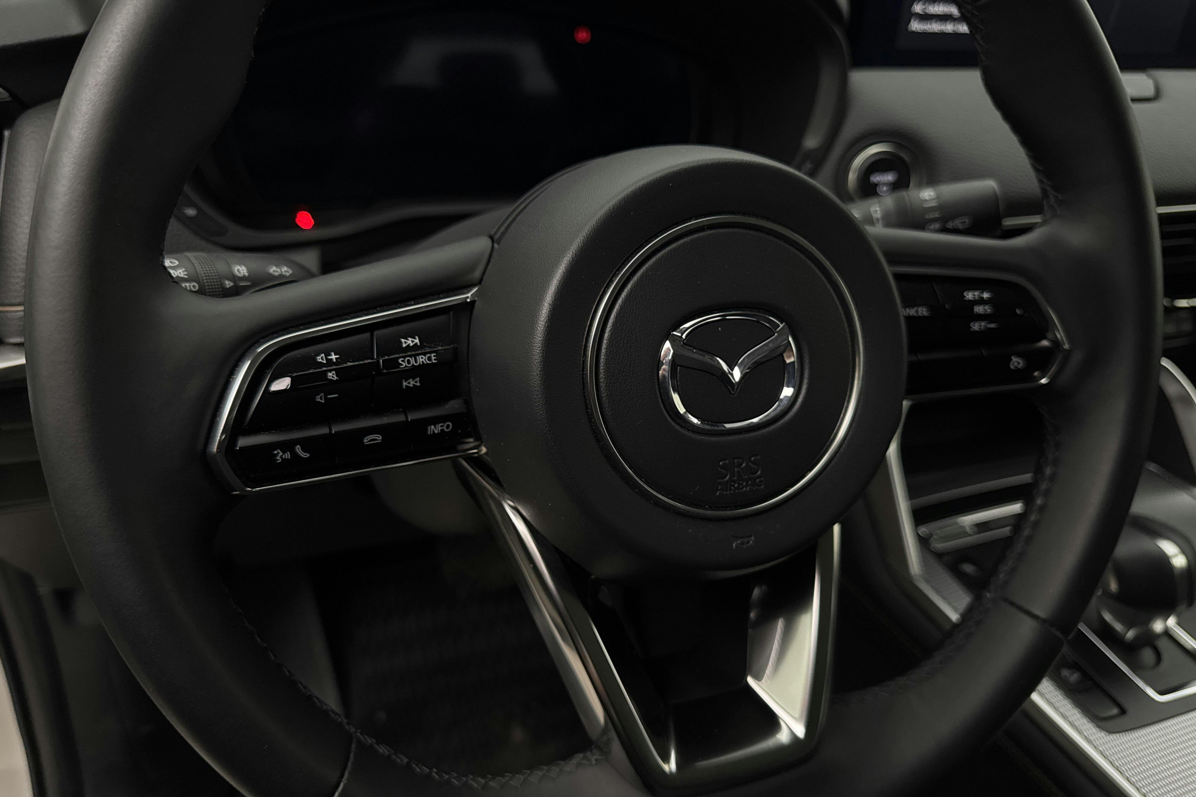 Vehicle Image 16