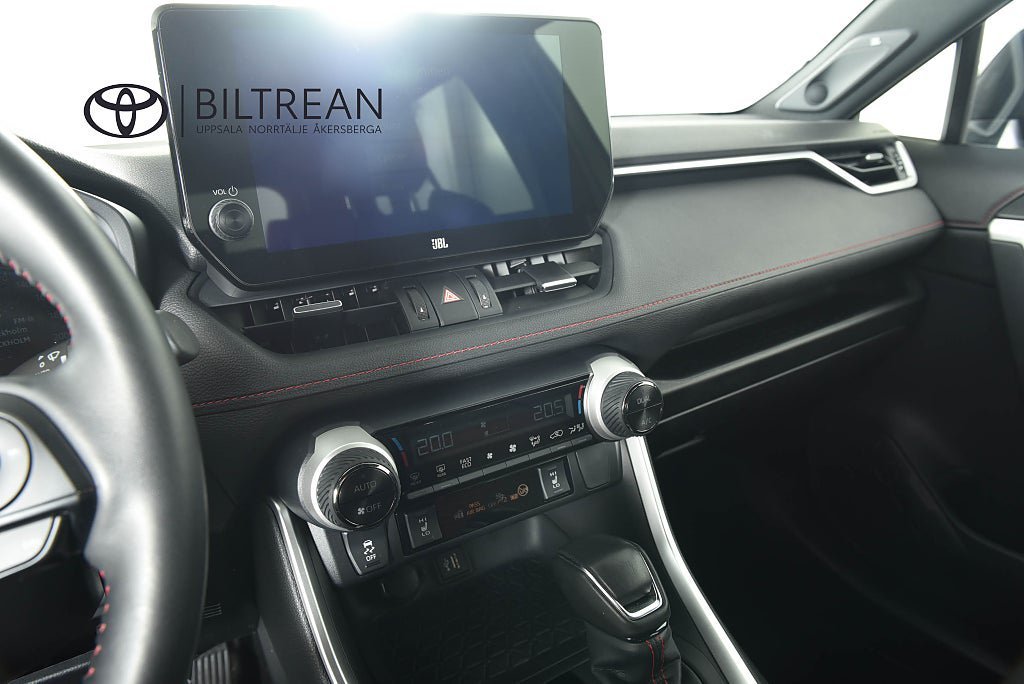 Vehicle Image 18