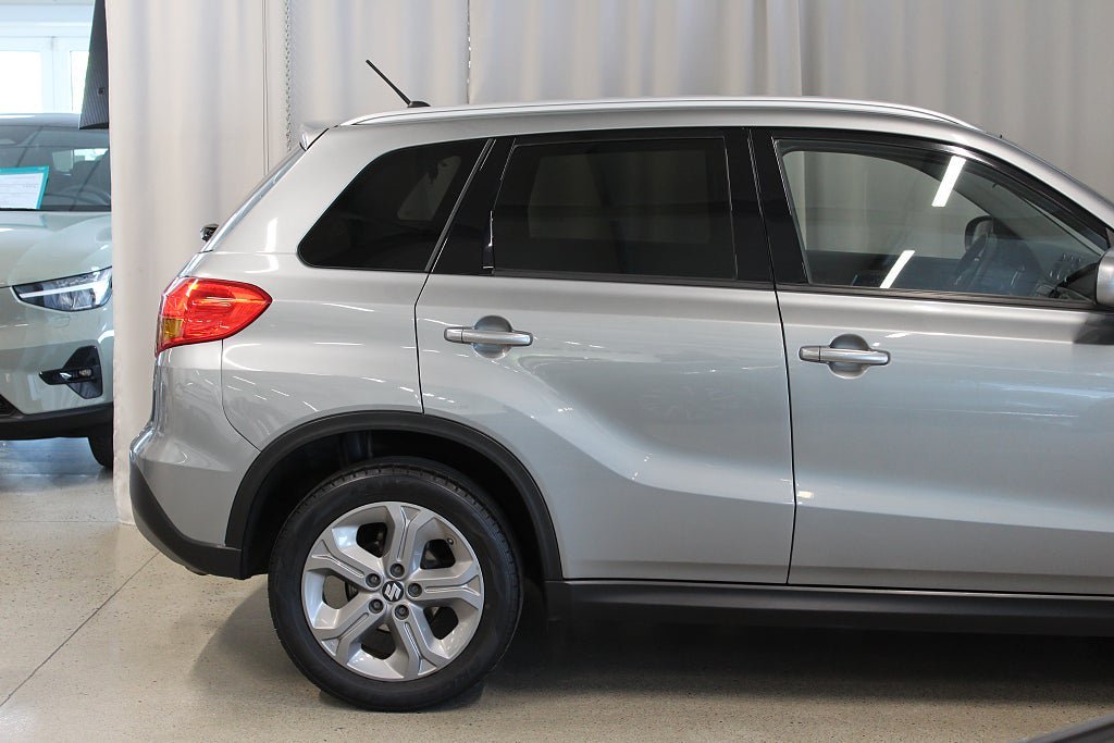 Vehicle Image 6