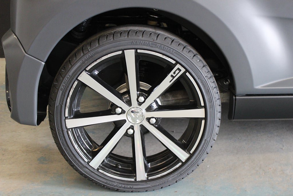 Vehicle Image 13