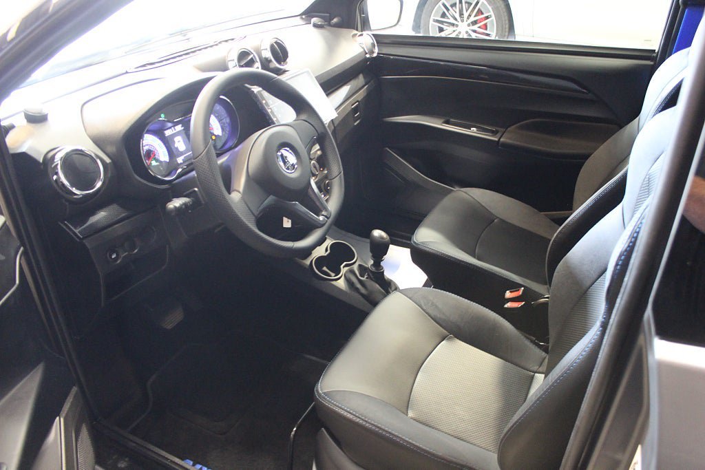 Vehicle Image 15