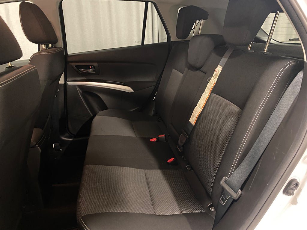 Vehicle Image 7