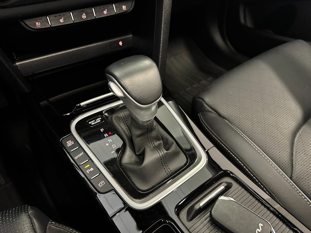 Vehicle Image 21