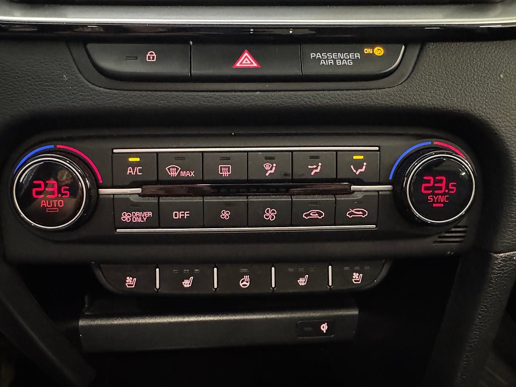 Vehicle Image 23