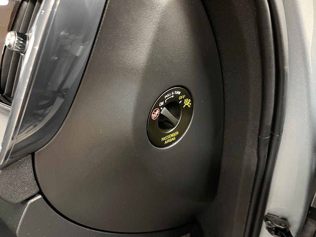 Vehicle Image 24