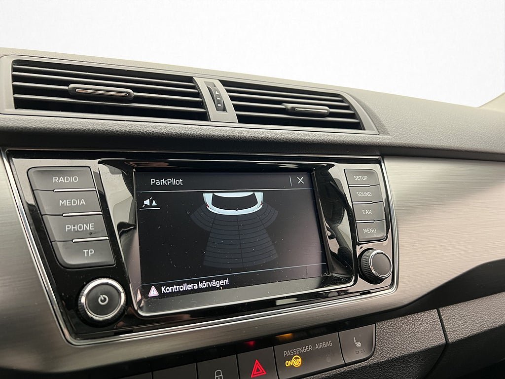 Vehicle Image 22