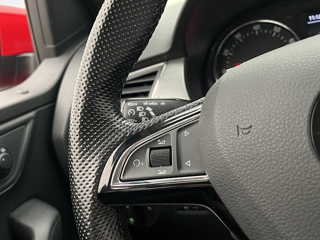 Vehicle Image 29