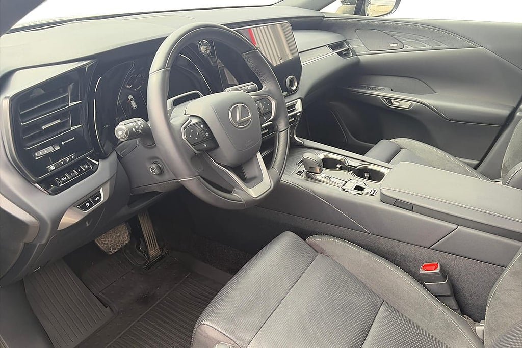 Vehicle Image 11