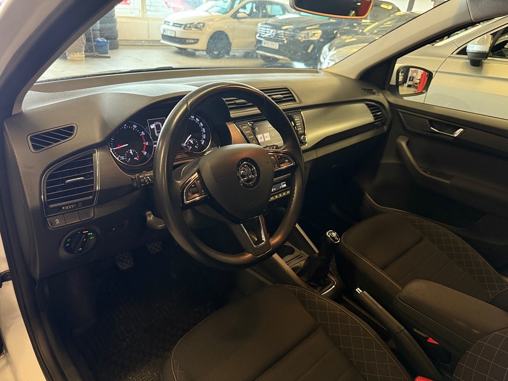 Vehicle Image 13