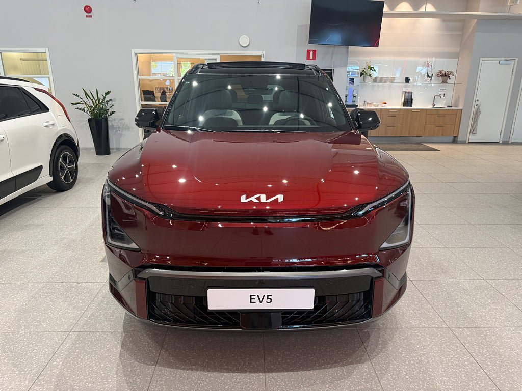Vehicle Image 14